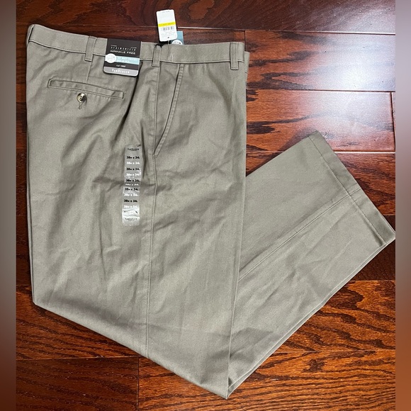 Van Heusen Pants Mens 38 Khaki Straight Leg - Picture 1 of 5